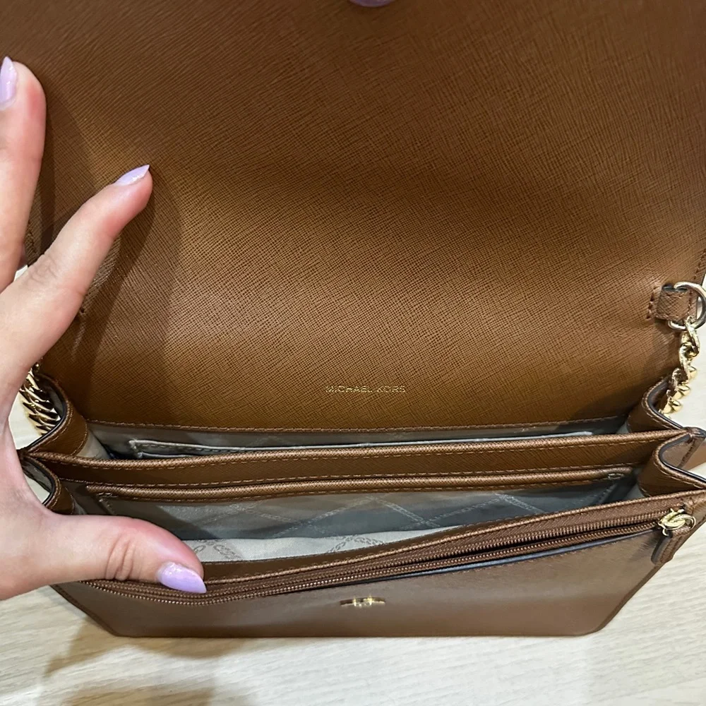 Michael Korrs Crossbody Bag - Picture 5 of 6